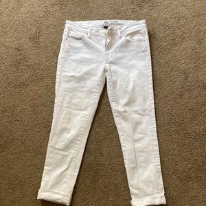 White crop jeans
